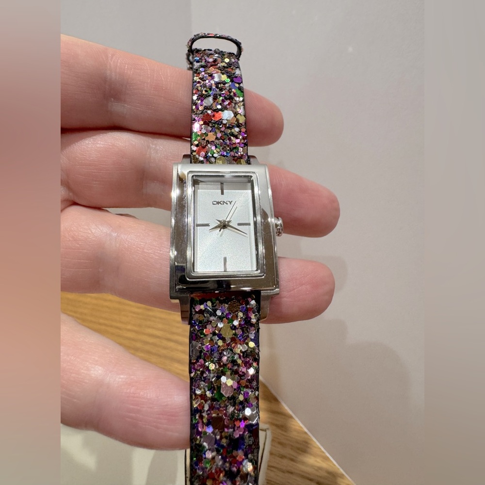 Vintage Y2K Fossil Silver Watch with leather Glitter Strap - Picture 4 of 8